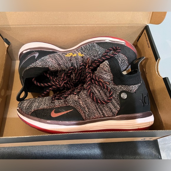 Nike KD 11 - Picture 6 of 8